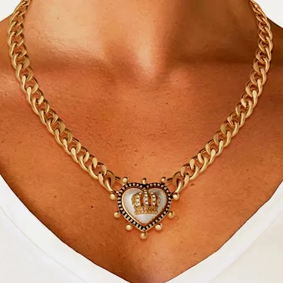NEW Juicy Couture Gold Crown Heart Necklace 18 Inches New With Tags - Picture 5 of 6